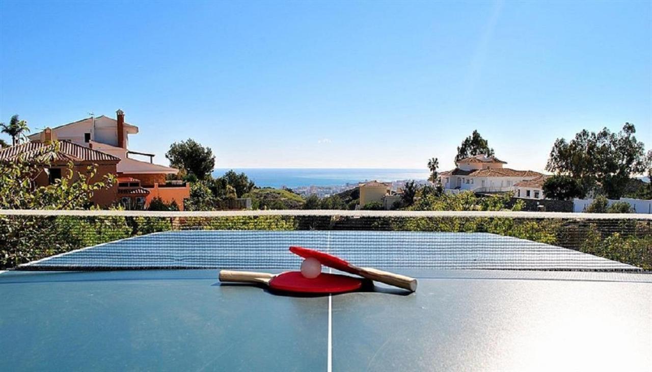 Holiday Villa In 10 Min From Fuengirola Beach With Sea Views Pool Bbq Parking Wifi Aircon Big Garden מיחאס מראה חיצוני תמונה