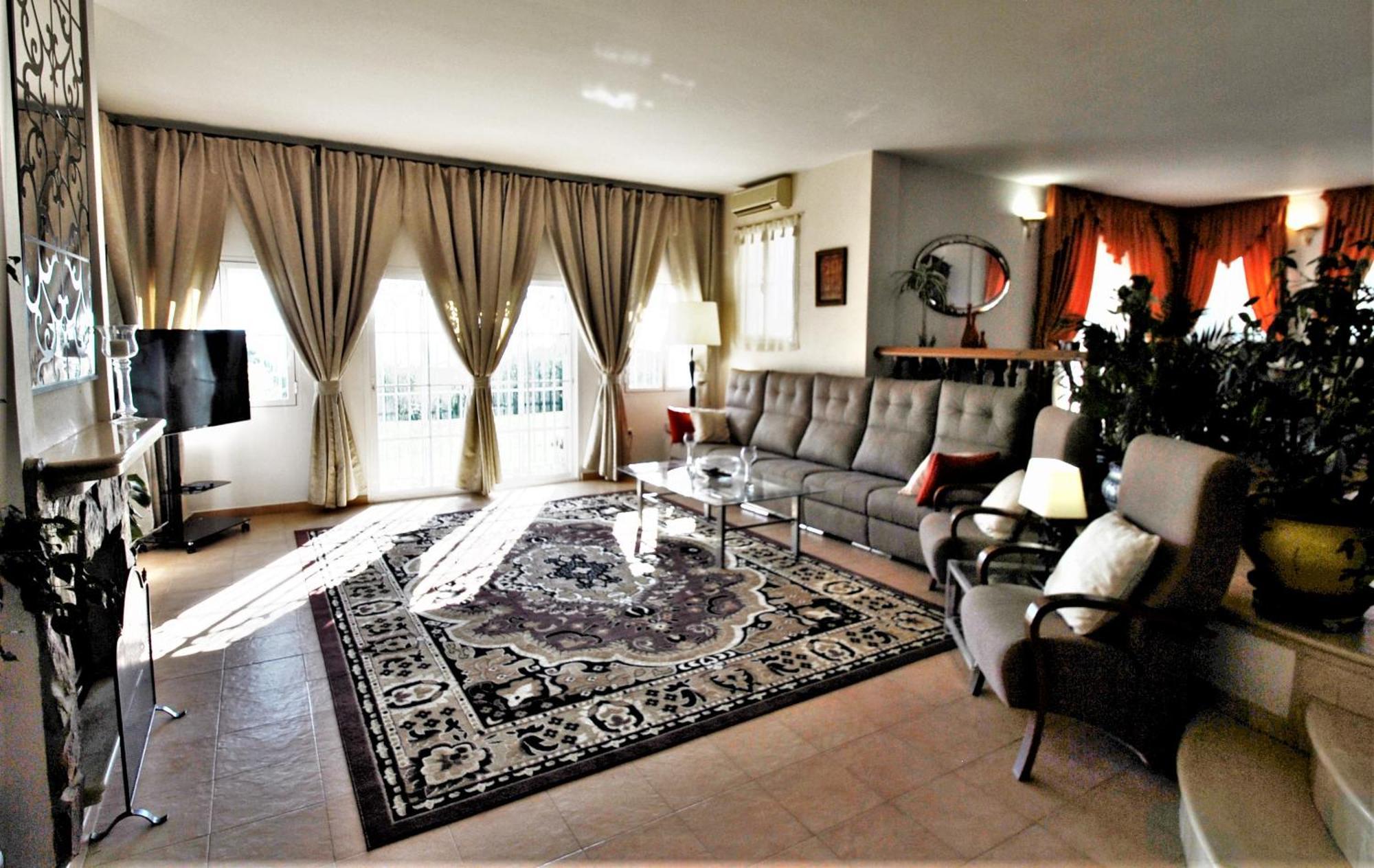 Holiday Villa In 10 Min From Fuengirola Beach With Sea Views Pool Bbq Parking Wifi Aircon Big Garden מיחאס מראה חיצוני תמונה