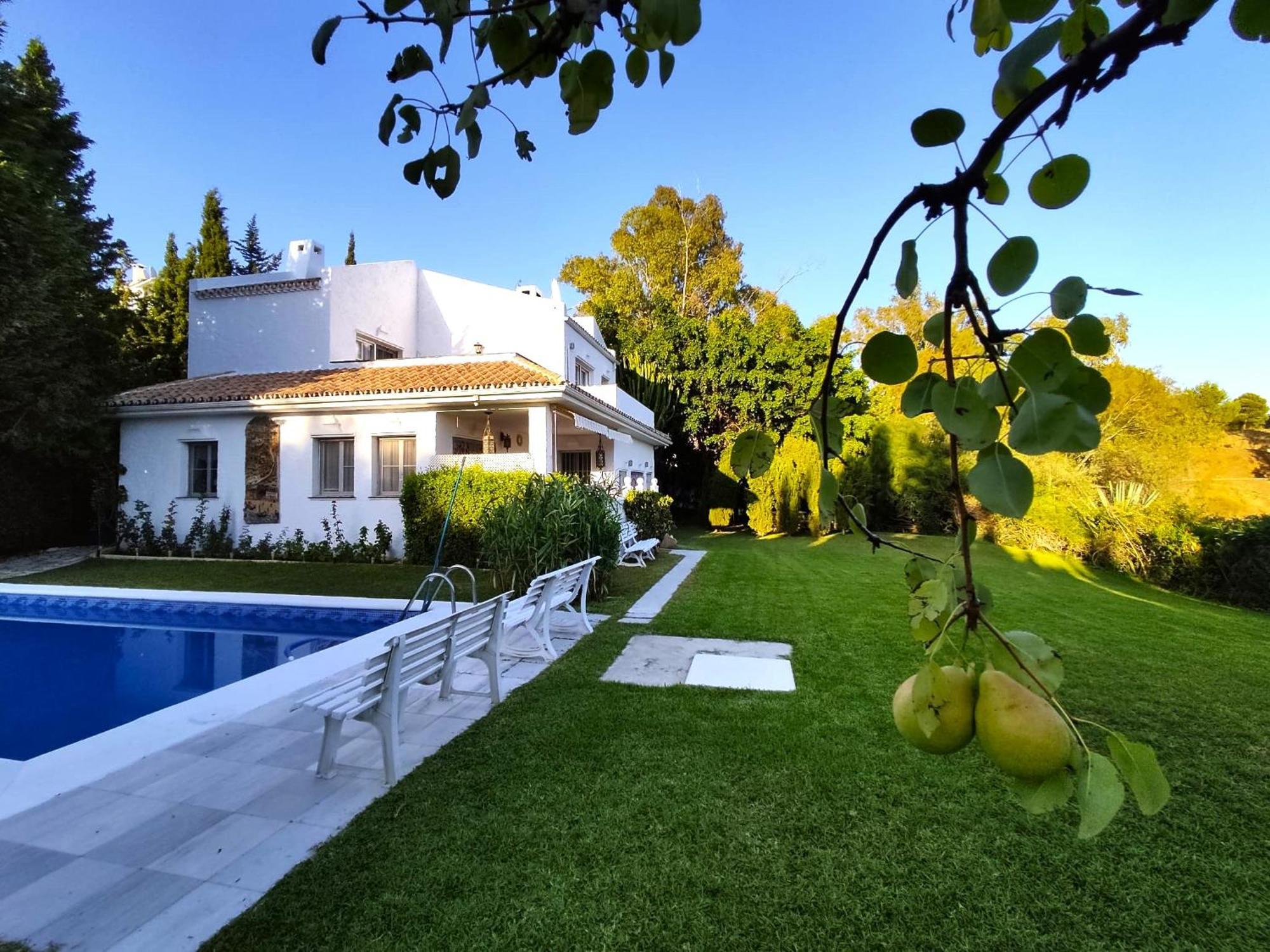 Holiday Villa In 10 Min From Fuengirola Beach With Sea Views Pool Bbq Parking Wifi Aircon Big Garden מיחאס מראה חיצוני תמונה