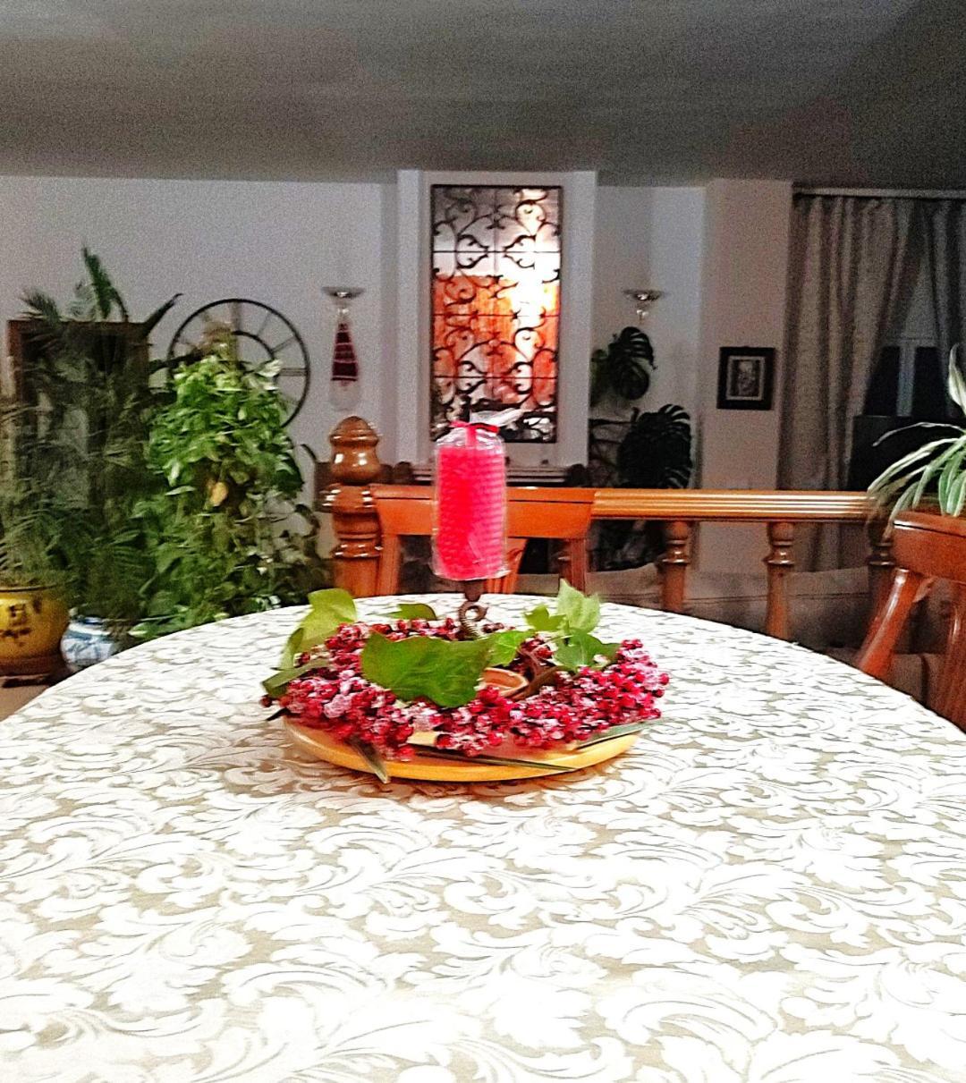 Holiday Villa In 10 Min From Fuengirola Beach With Sea Views Pool Bbq Parking Wifi Aircon Big Garden מיחאס מראה חיצוני תמונה