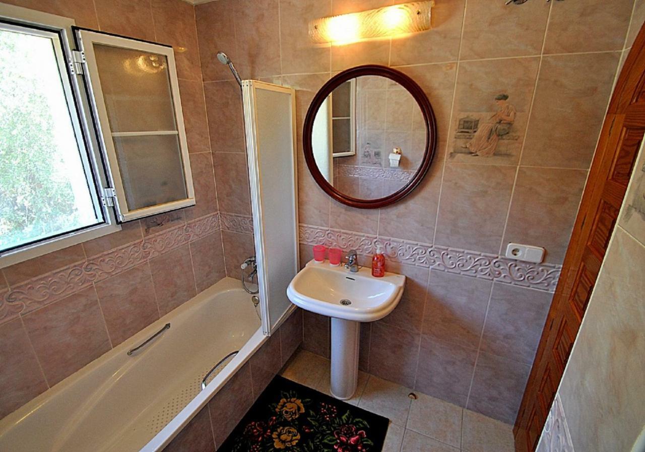 Holiday Villa In 10 Min From Fuengirola Beach With Sea Views Pool Bbq Parking Wifi Aircon Big Garden מיחאס מראה חיצוני תמונה
