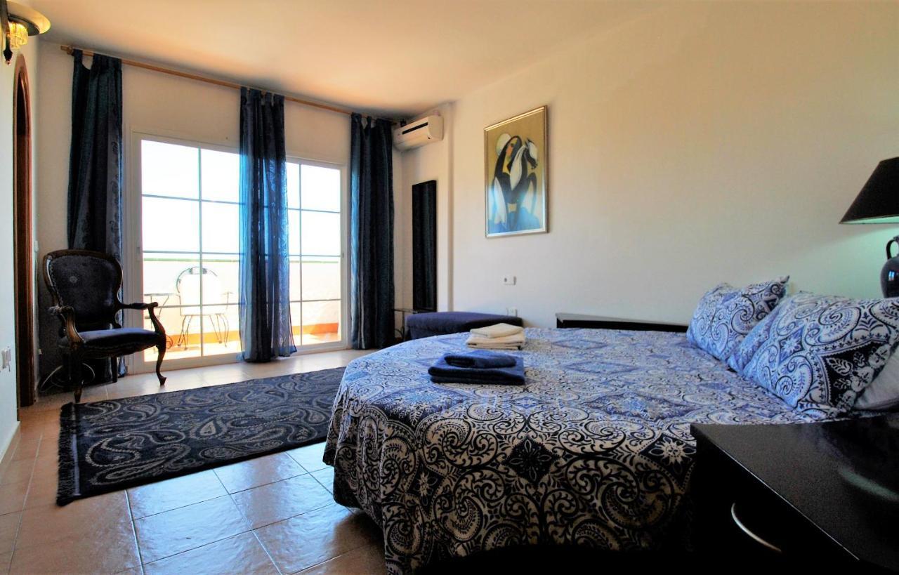 Holiday Villa In 10 Min From Fuengirola Beach With Sea Views Pool Bbq Parking Wifi Aircon Big Garden מיחאס מראה חיצוני תמונה
